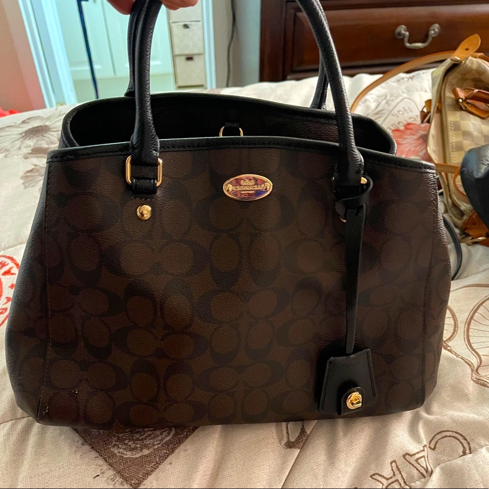 Coach Purse Medium Size